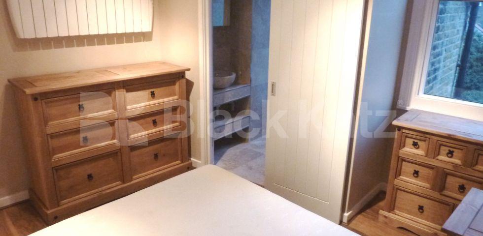 			NEW INSTRUCTION!, 1 Bedroom, 1 bath, 1 reception Flat			 Kings Cross Road, KINGS CROSS